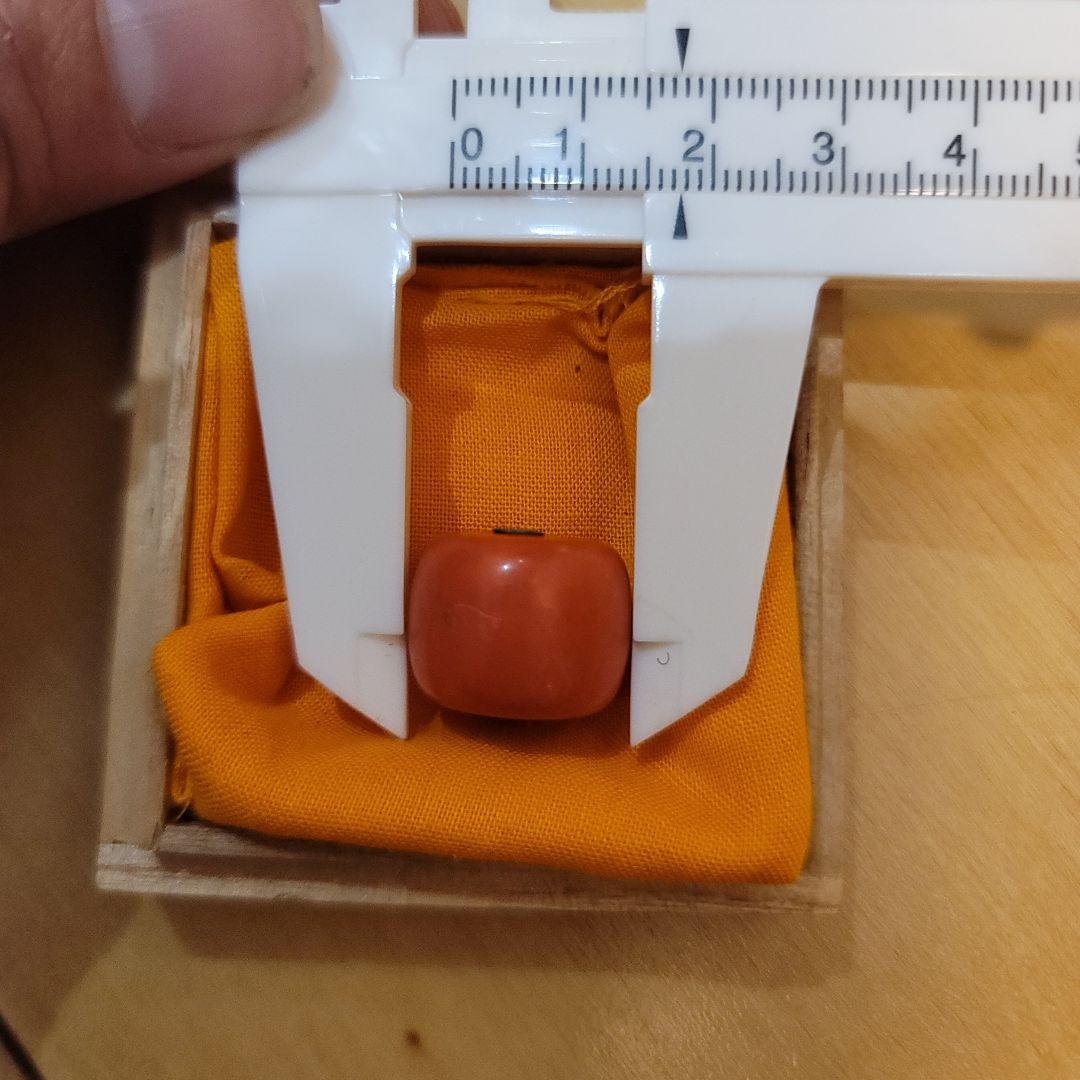 緒締玉 緒締 骨董 珊瑚 根付 印籠 提物 天然サンゴ ルース 本珊瑚 根掛