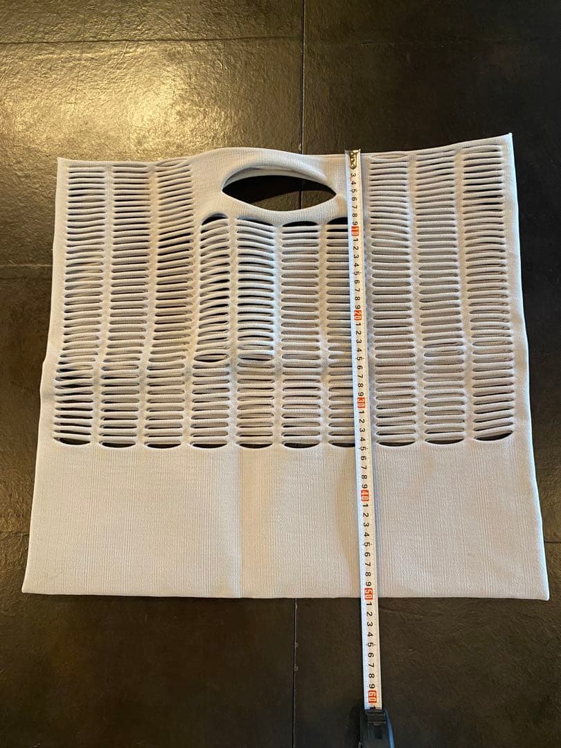 【GOOD GOODS ISSEY MIYAKE／MOKKO】 「ライトグレー」