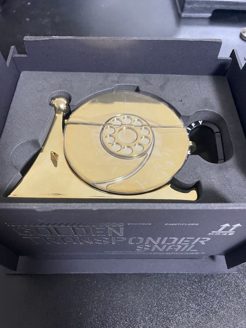 ワンピース　ゴールデン電伝虫　AirPods Pro2ケース