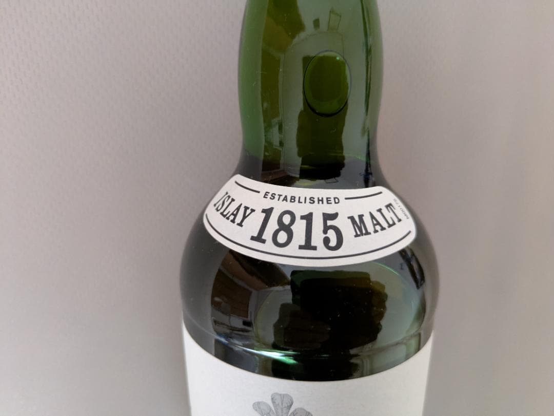 LAPHROAIG SINGLE ISLAY MALT WHISKY 10年