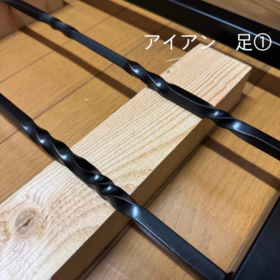 ヘリンボーン　テーブル