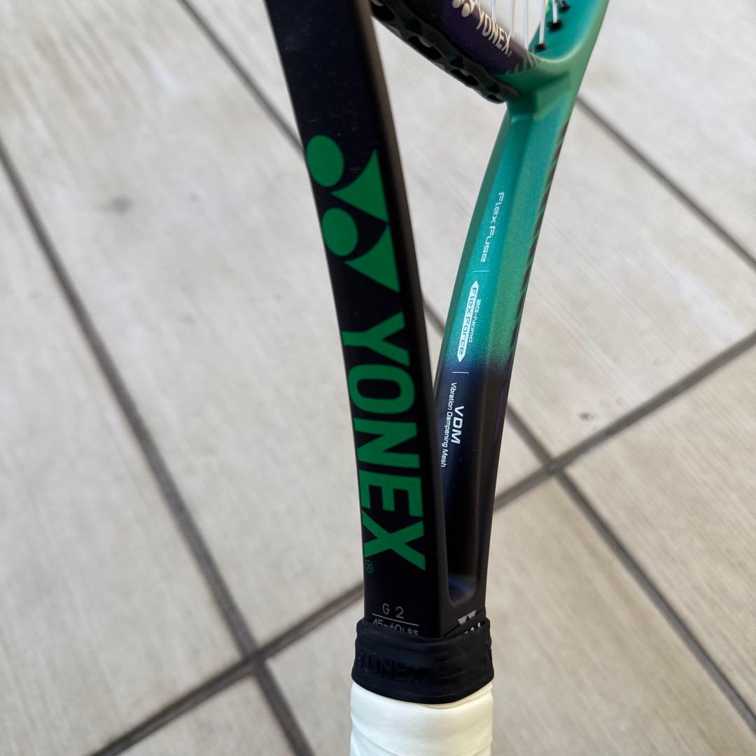 ①ヨネックス ブイコア プロ 97d 18×20 G2 テニスラケット