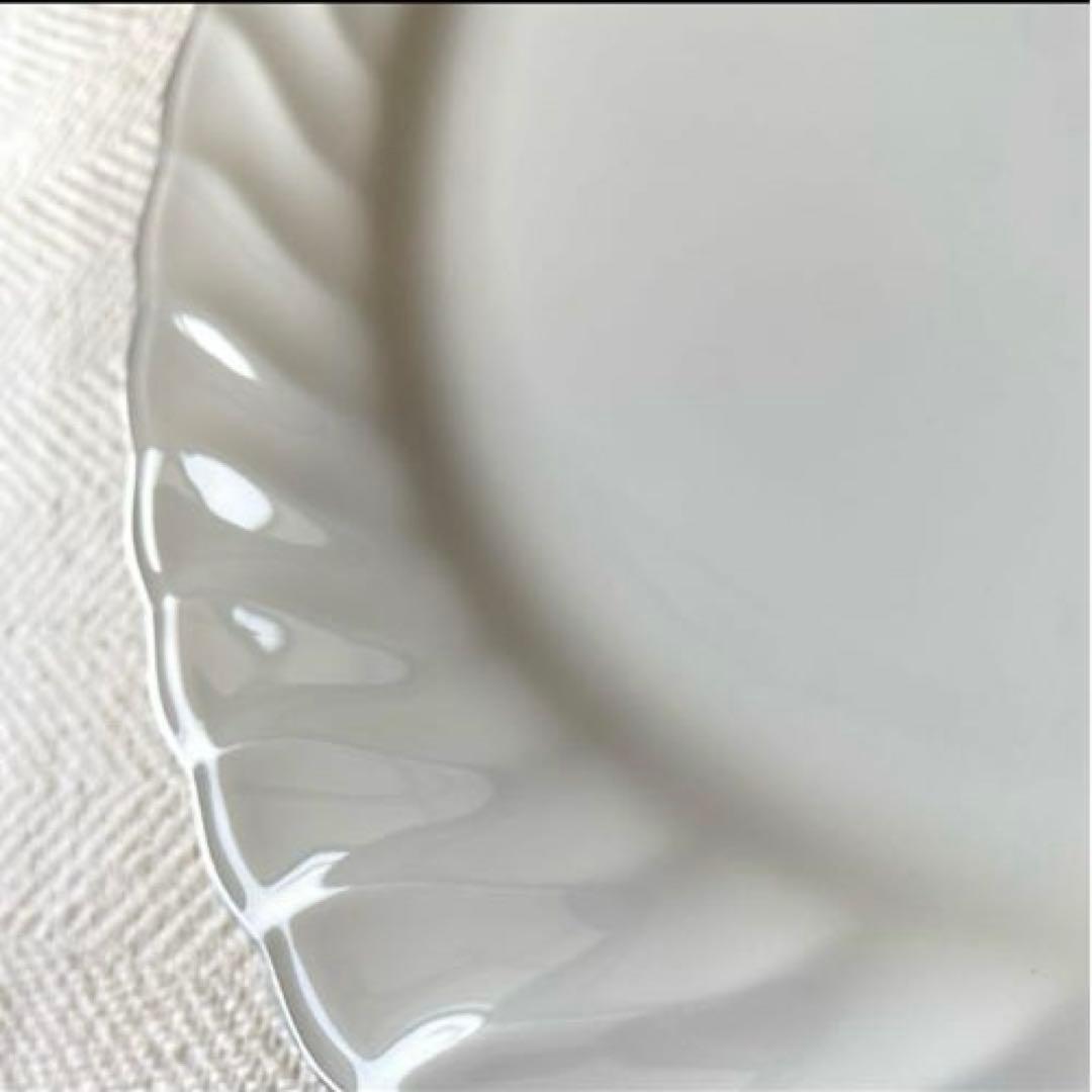 Noritake ボーンチャイナ ホワイト 銀縁 波型丸大皿 ノリタケ