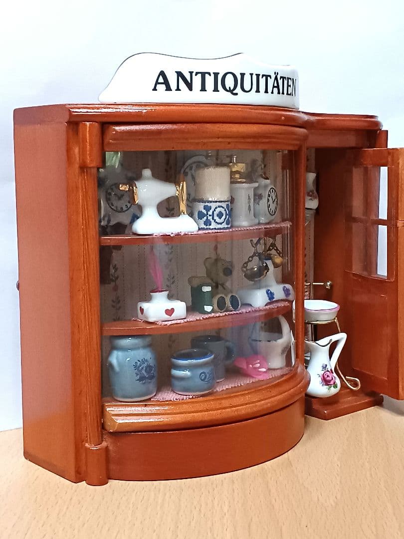 ロイターポーセリン　ドイツ　ミニチュア　ドールハウス　陶器　置物