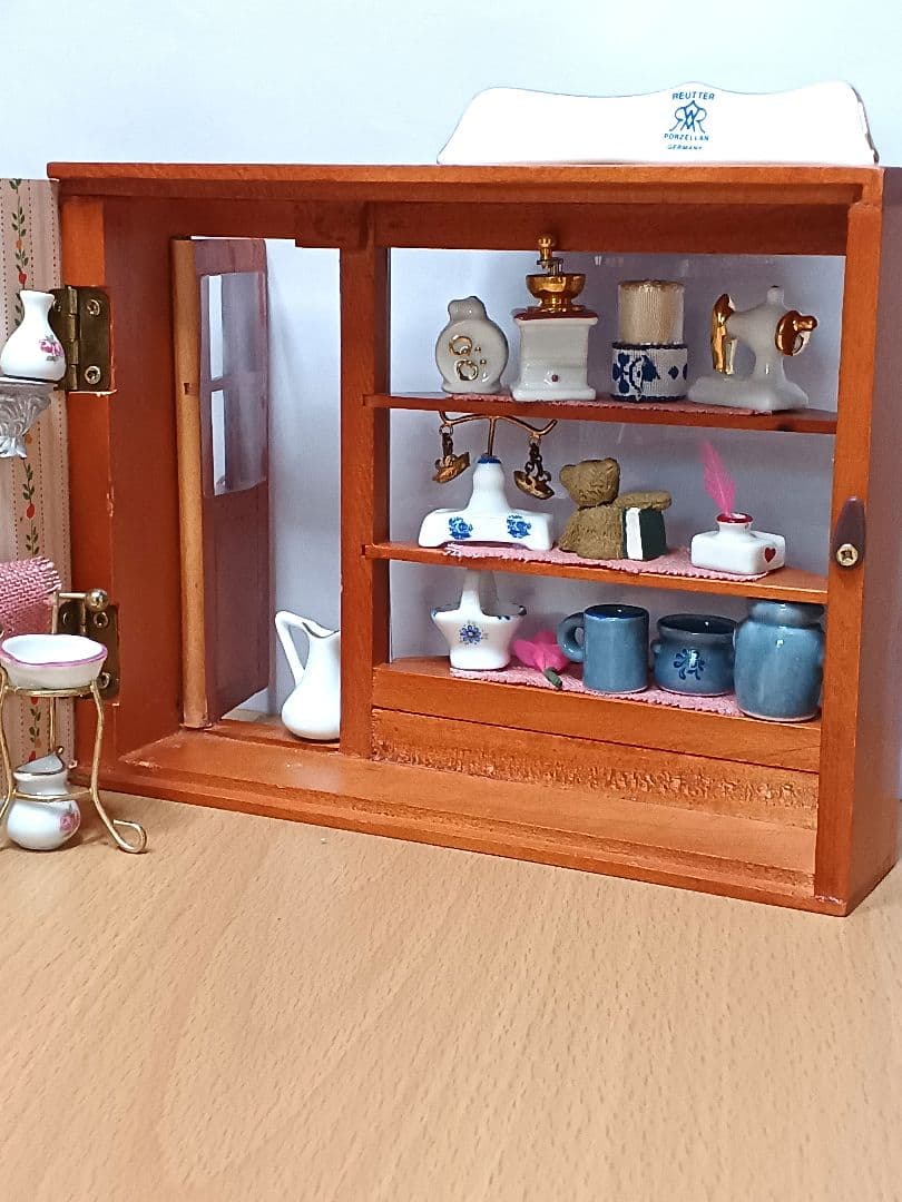 ロイターポーセリン　ドイツ　ミニチュア　ドールハウス　陶器　置物