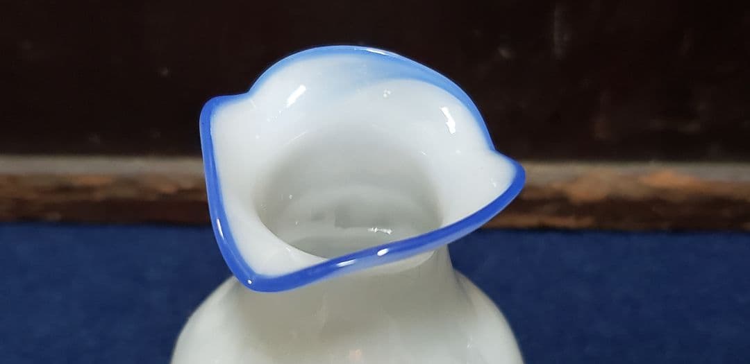 豆ランプ 火屋 ホヤ 乳白 金魚ほや 明治 大正 アンティーク レトロ ガラス