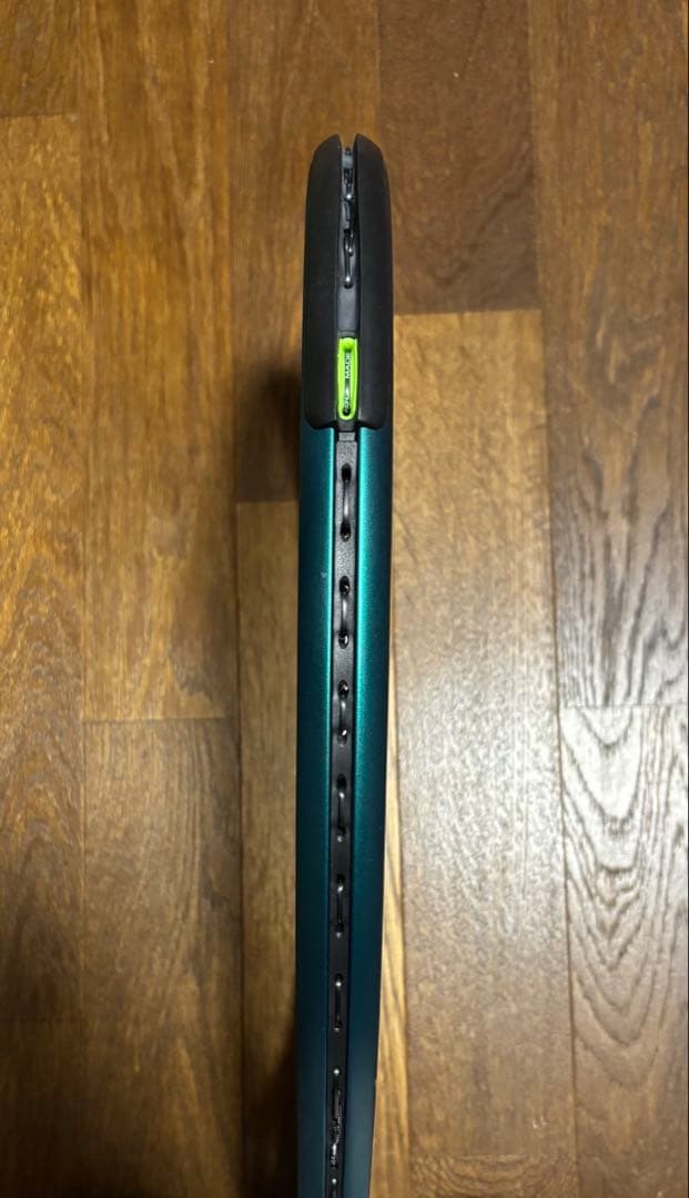 ブレード100L V9 16x20 テニスラケット