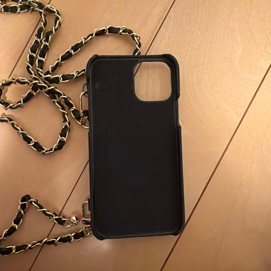 CHANEL ブラックレザー iPhoneケース