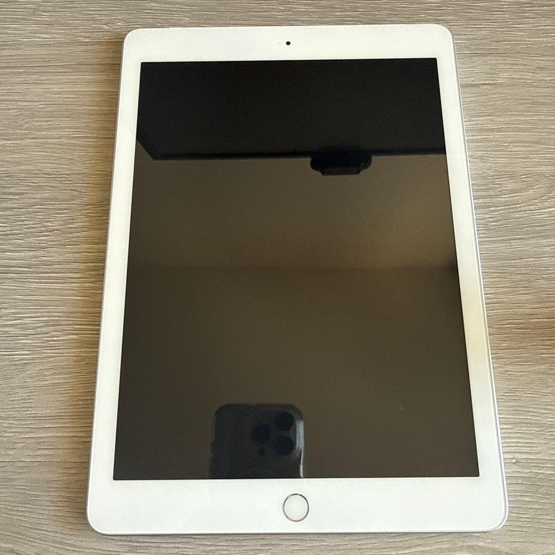 iPad 第6世代　wifiモデル