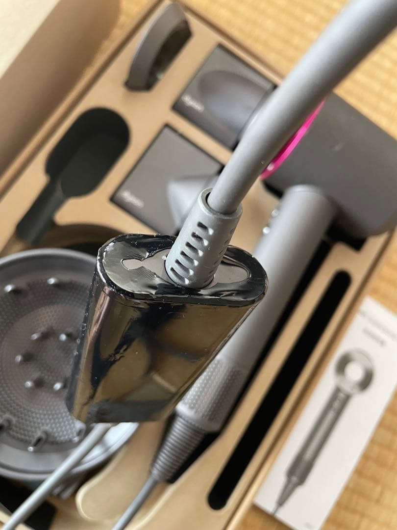 ダイソン　ドライヤー　Dyson Supersonic ヘアドライヤー