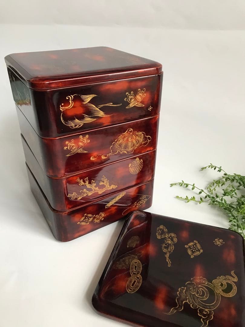 当時物 漆塗り 沈金 金蒔絵 天然木 4段重箱