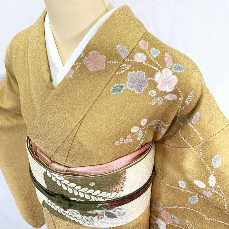 511mh91百貨店取扱い 訪問着 金彩 地紋 辻が花 梅竹 蝶 辛子色☆美品