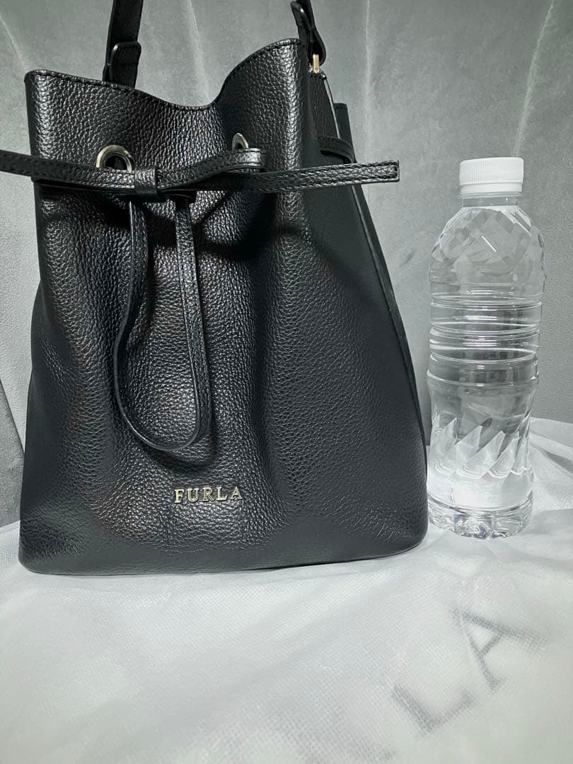 FURLAフルラ　コスタンザ　2way巾着バッグ/ショルダーバッグ　黒ブラック