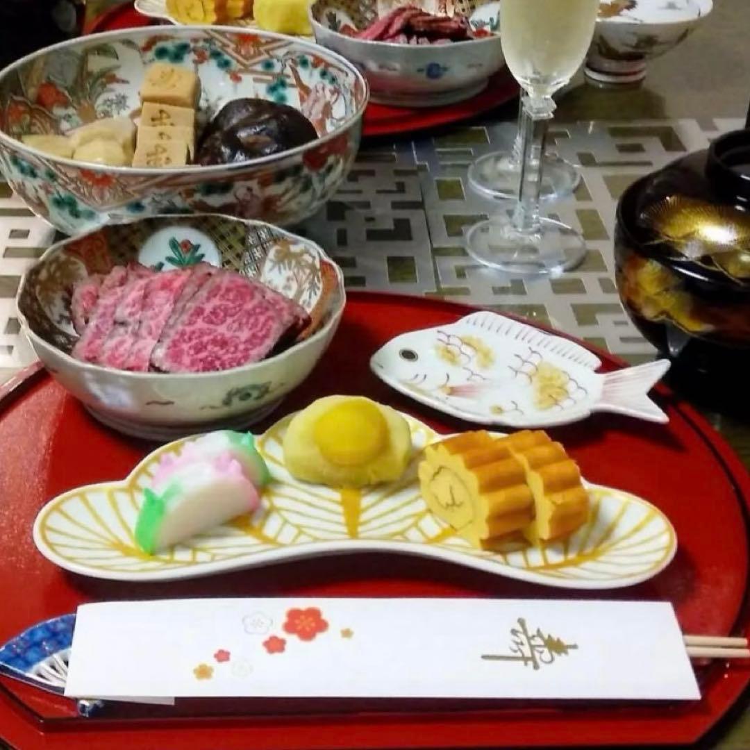 【新品】【大人気】有田焼幸楽窯　錦白金松葉形前菜皿3枚セット　縁起物