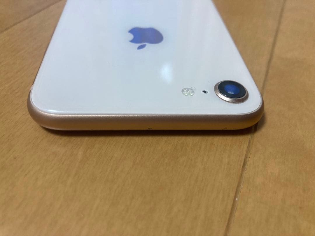 iPhone 8 64GB ゴールド バッテリー新品100% 画面キズ多め
