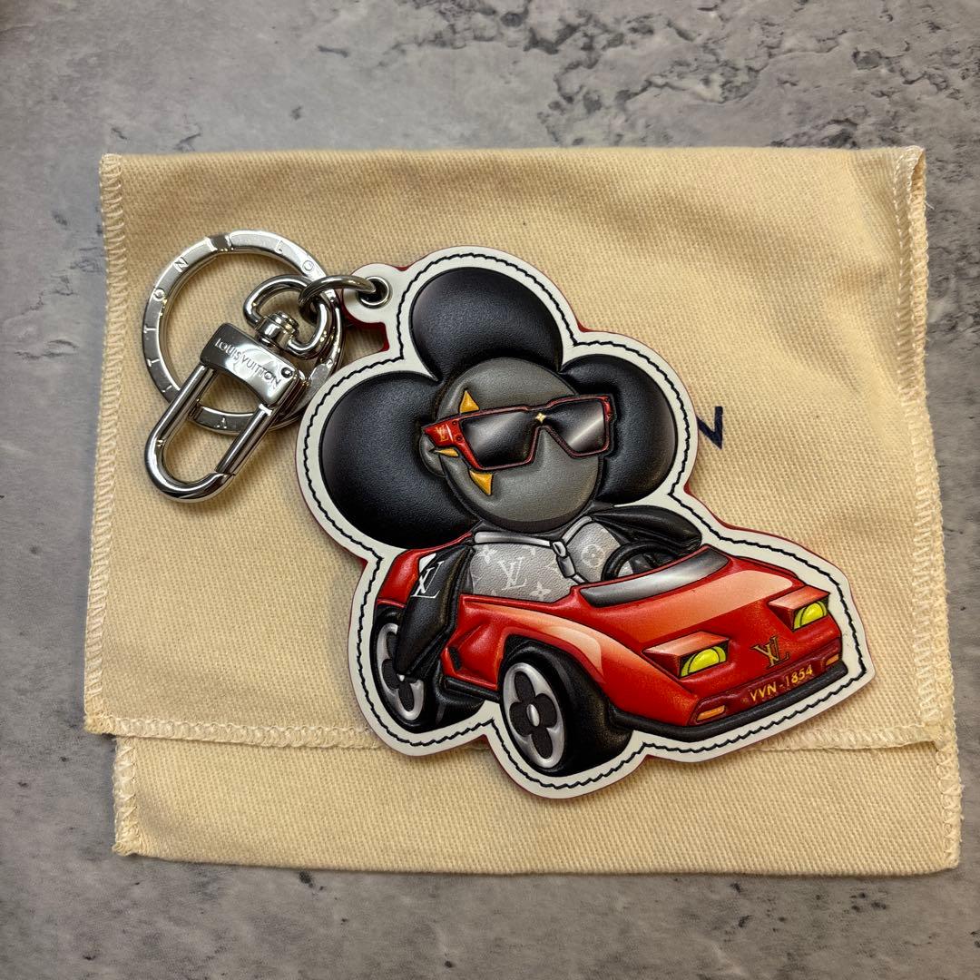 ルイヴィトン LOUIS VUITTON ヴィヴィエンヌ キーホルダー