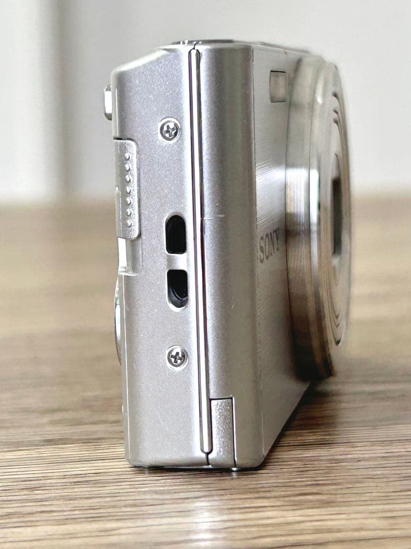 デジタルカメラ SONY Cyber-shot DSC-W830 20.1MP
