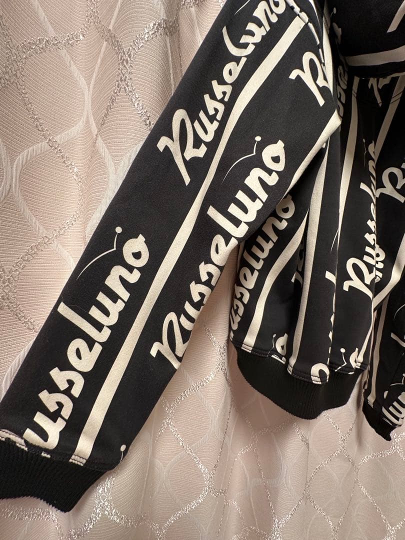 ラッセルノ　ゴルフウェア　フード付きパーカーとスカート　サイズ1