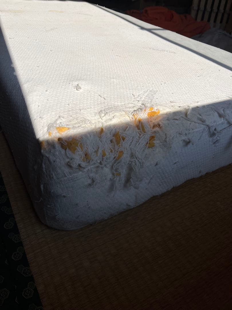 テンピュールTEMPUR 極厚低反発マットレス　中古品