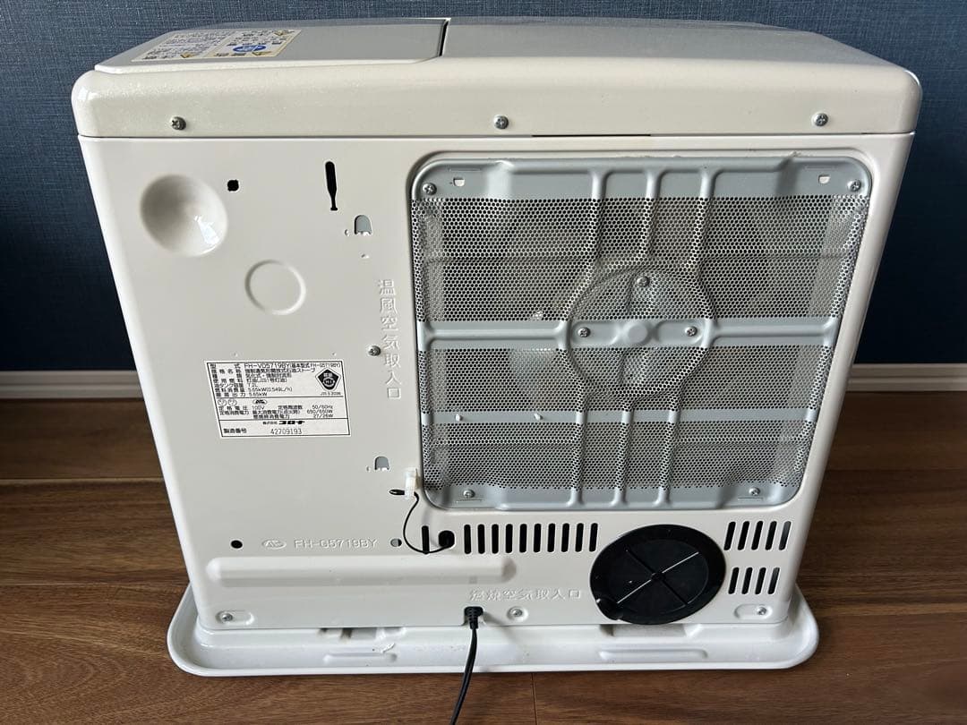 コロナ石油ファンヒーター（木造15畳まで）