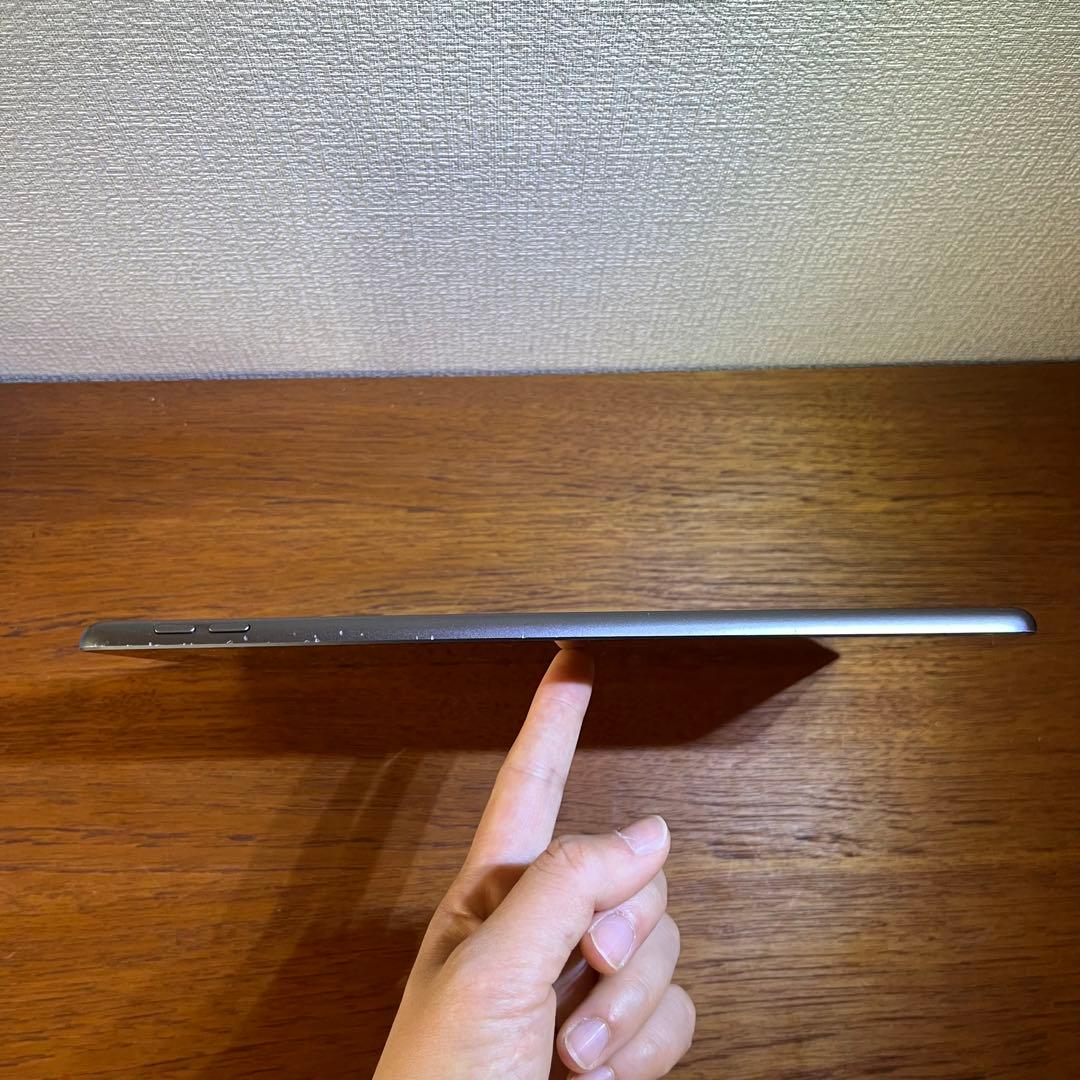 ［良品/訳あり］Apple iPad 第7世代/32GB/スペースグレー②