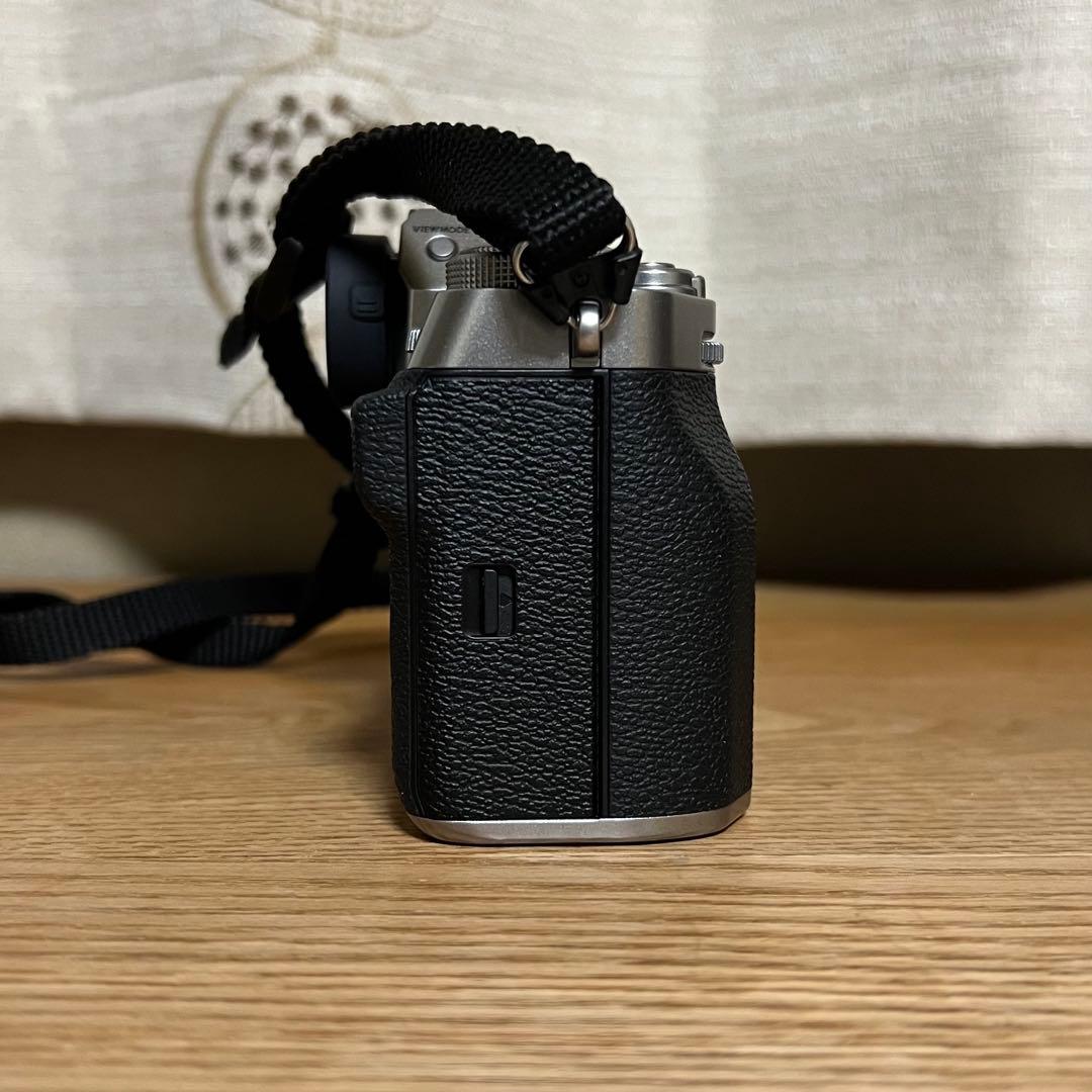 富士フイルム FUJIFILM X-T5 シルバー & XF35mmF1.4 R