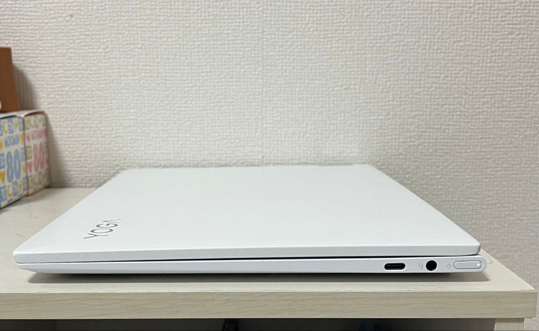 Lenovo Yoga Slim 7 Carbon 13ITL5 本体