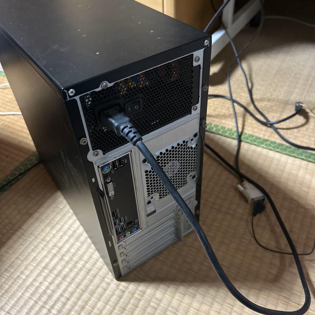 アイリスオーヤマ　ミニタワー型デスクトップパソコン　2018年式