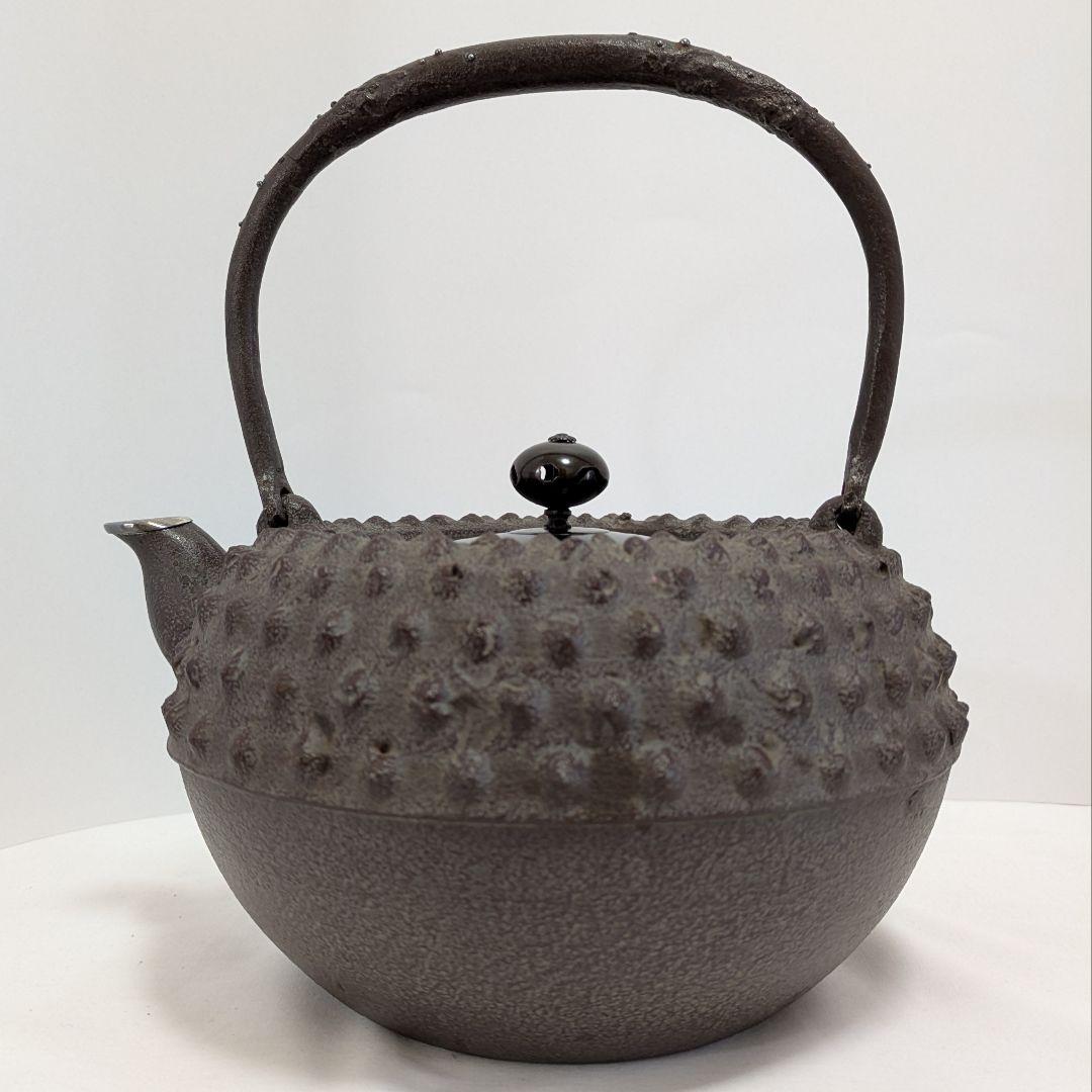 大霰あられ　鉄瓶　高橋敬典作 人間国宝　伝統工芸品　南部鉄器　　飾り蓋持ち手飾り