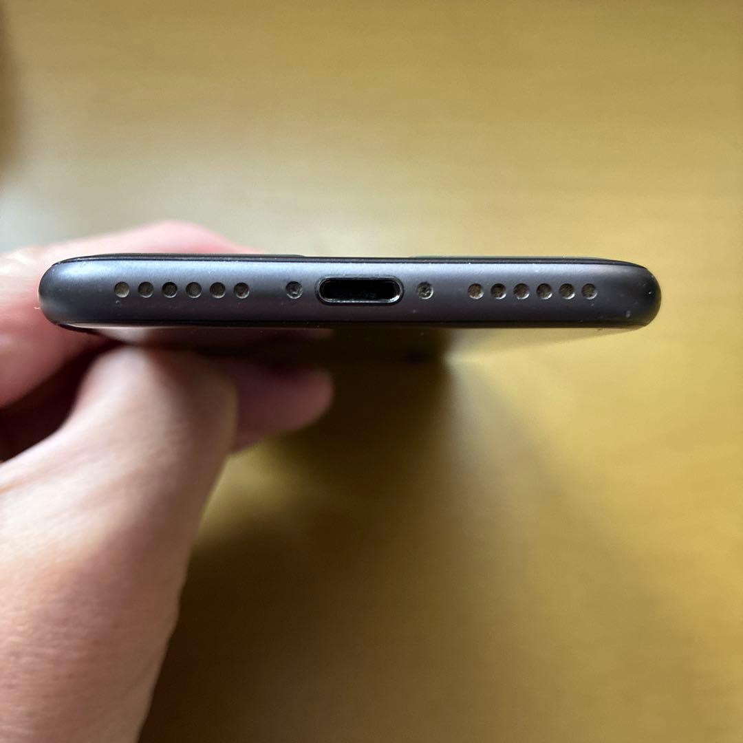 Apple iPhone 8 64GB ブラック