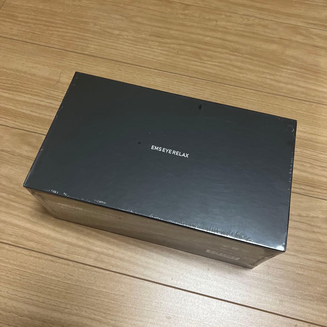 新品未開封　NIPLUX EMS 温熱 加圧 アイケア 目元ケア