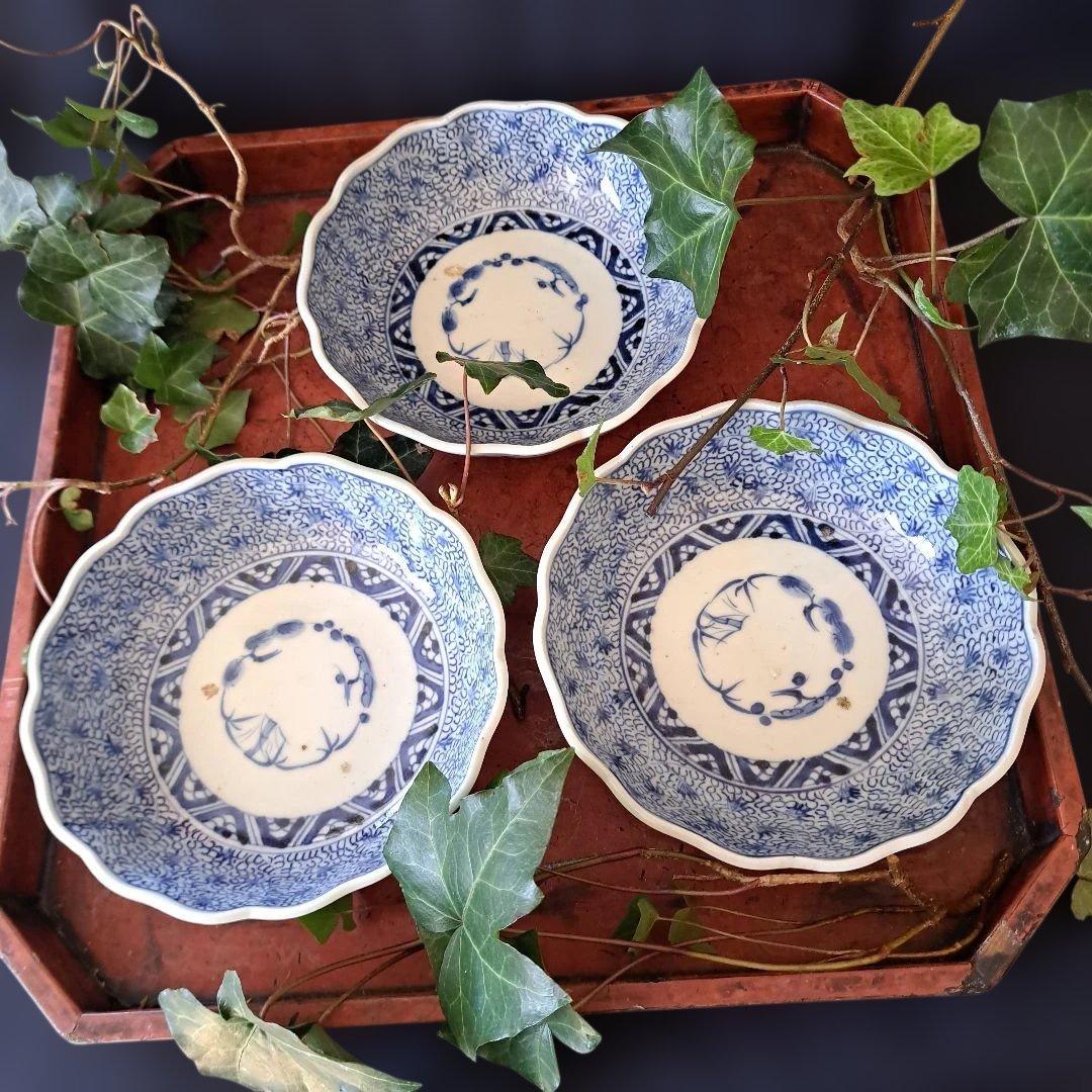 「人気の微塵(みじん)唐草文」 古伊万里皿(直径15.5cm) 3客セット 骨董