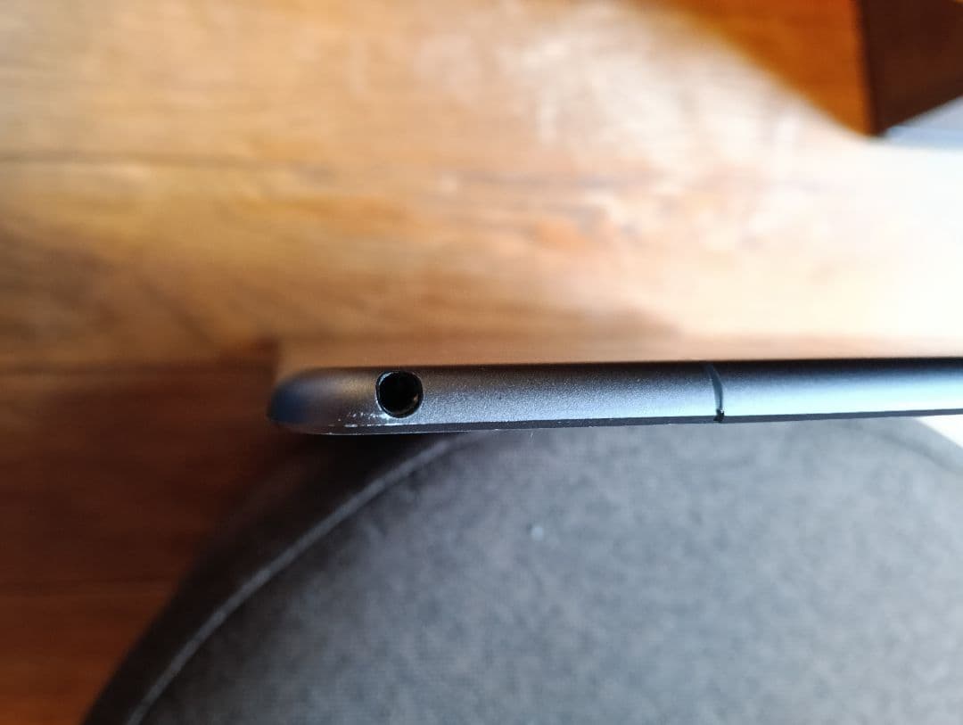 Apple iPad 64G 第3世代　スペースグレー 本体　+おまけカバー