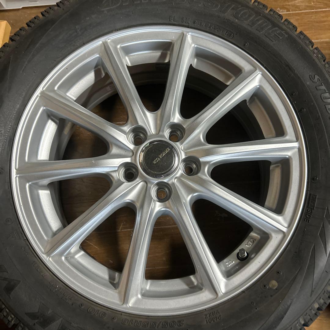 スタッドレス社外ホイール プリウス16インチ205/55R16 6J+45