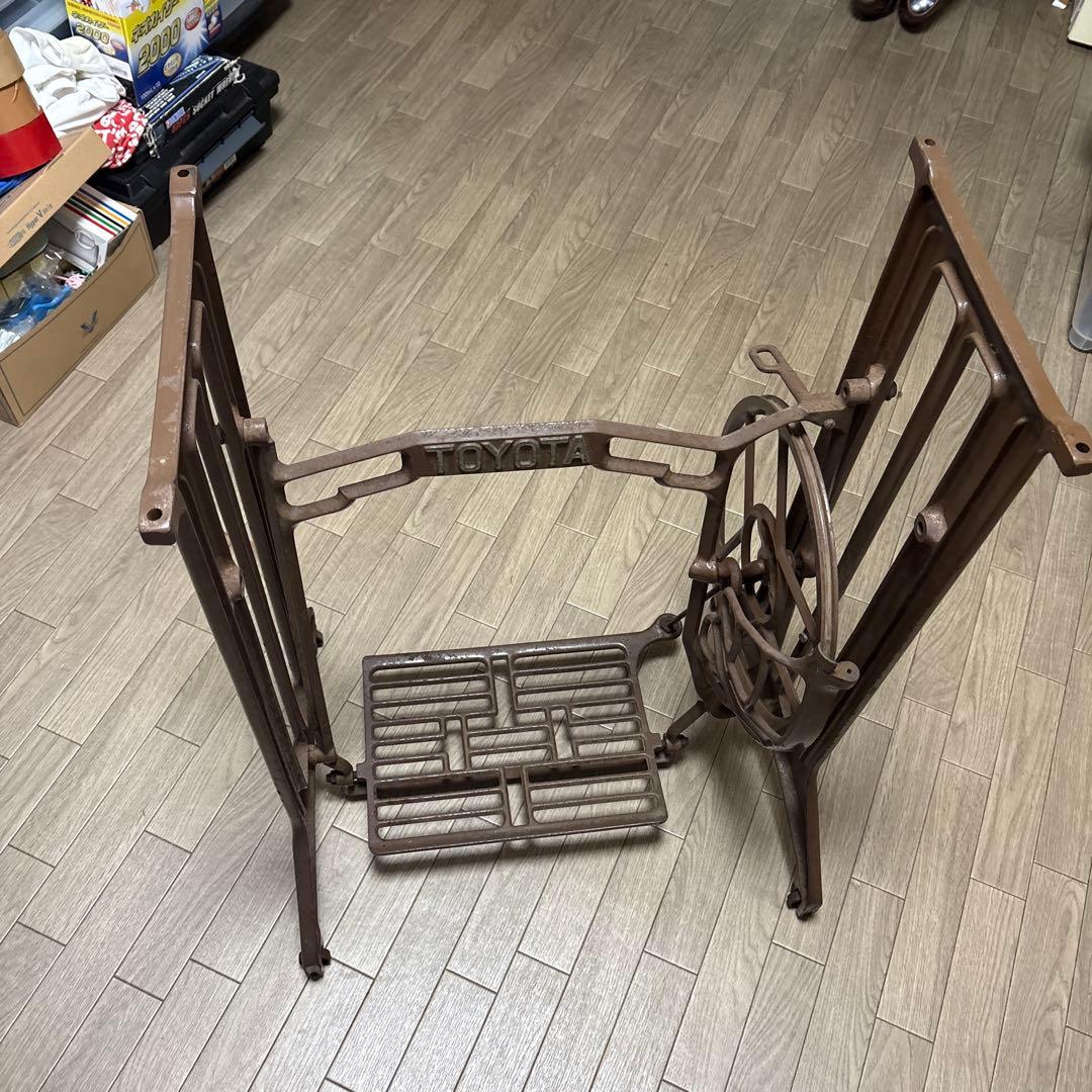シ*ン様 トヨタ　レア　足踏みミシン　レトロ　アンティーク　引取り大歓迎　メルカ