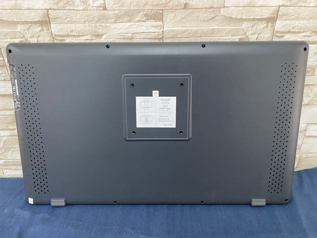 HUION Kamvas 24 plus 液タブ　液晶タブレット　GS2402