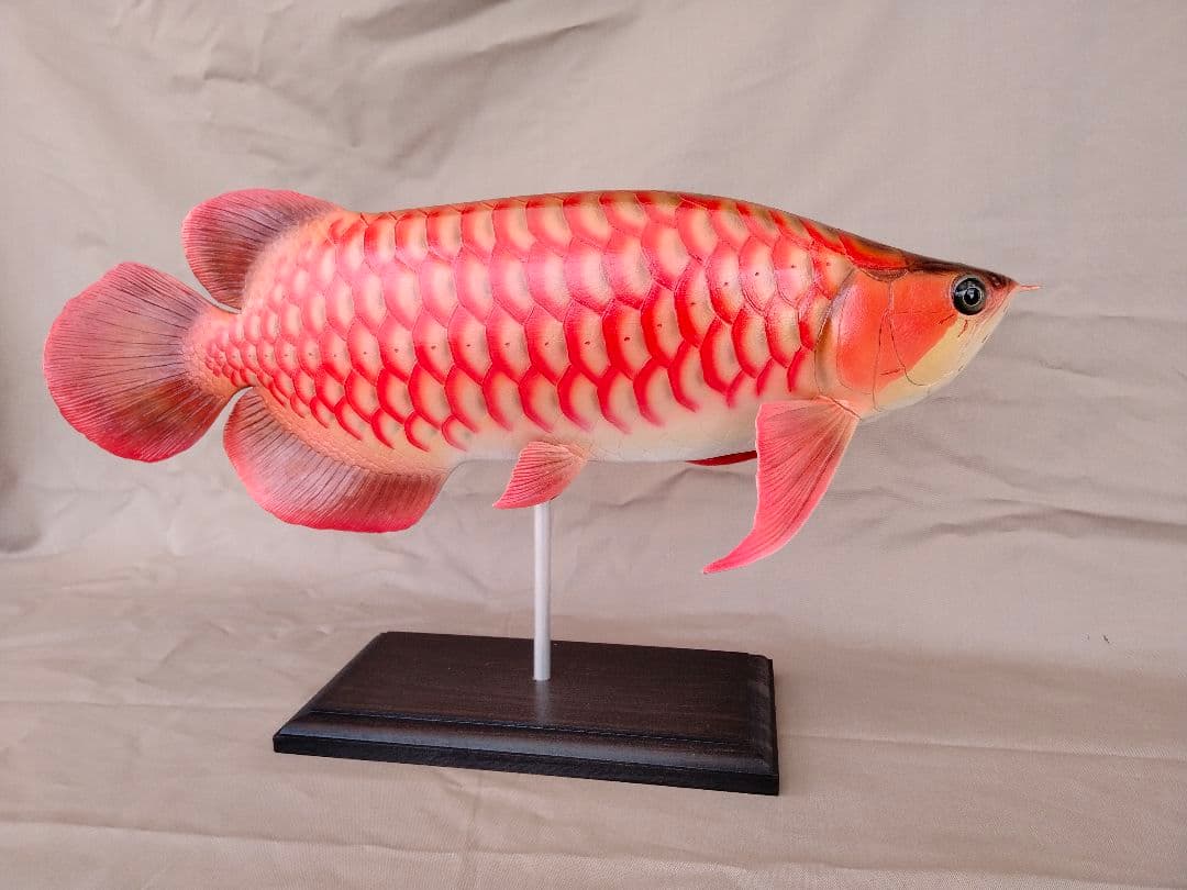 ハンドメイド　41cmアジアアロワナ　フィギュア　紅龍　熱帯魚　置物