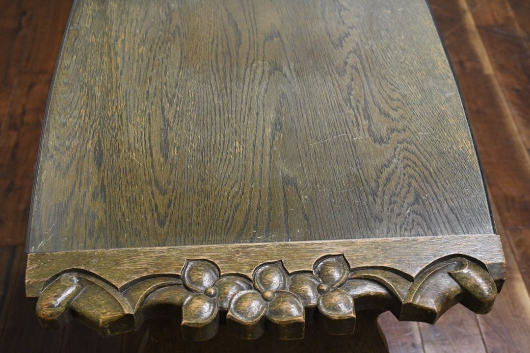 EIK67 神戸洋家具 伊藤家具 サイドテーブル オーク材 彫刻装飾 コーヒー