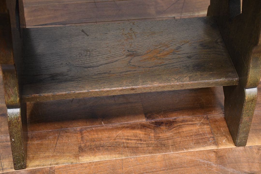 EIK67 神戸洋家具 伊藤家具 サイドテーブル オーク材 彫刻装飾 コーヒー