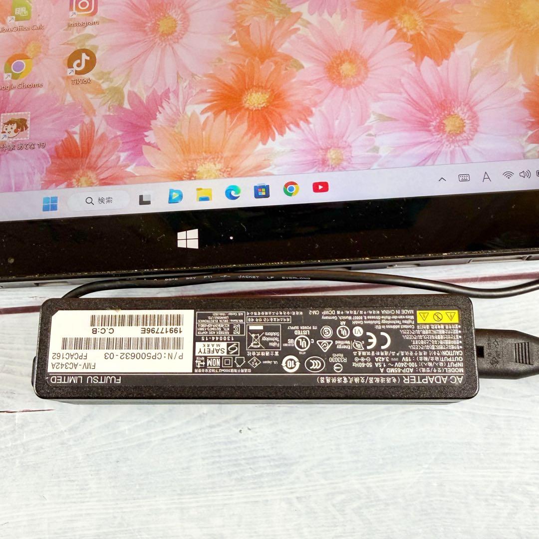 すぐ使える❣️Windowsタブレット‼️第6世代Corei5✨Wカメラ✨SSD