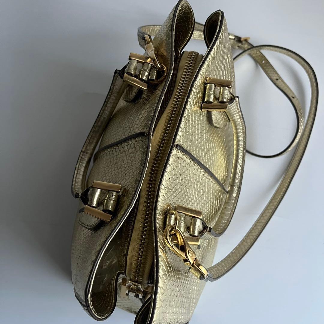 ✨未使用級✨　TOD’S D キューブ　　ハンドバッグ　レザー　ゴールド