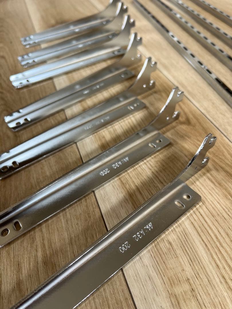 3/24終了　DIY 壁面収納　ロイヤル　チャンネルサポート　棚柱　棚受