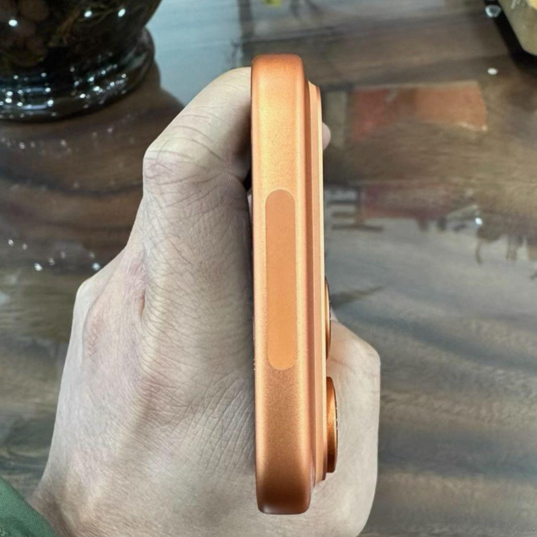 Apple iPhone 17 Pro Max Orange 2TB CA属