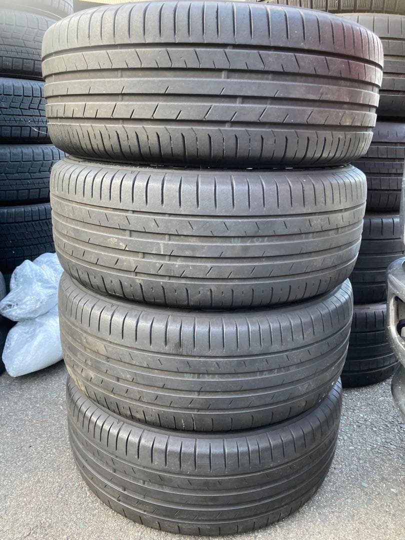 2023年バリ山！v37スカイライン純正TOYO PROXES235/55R17