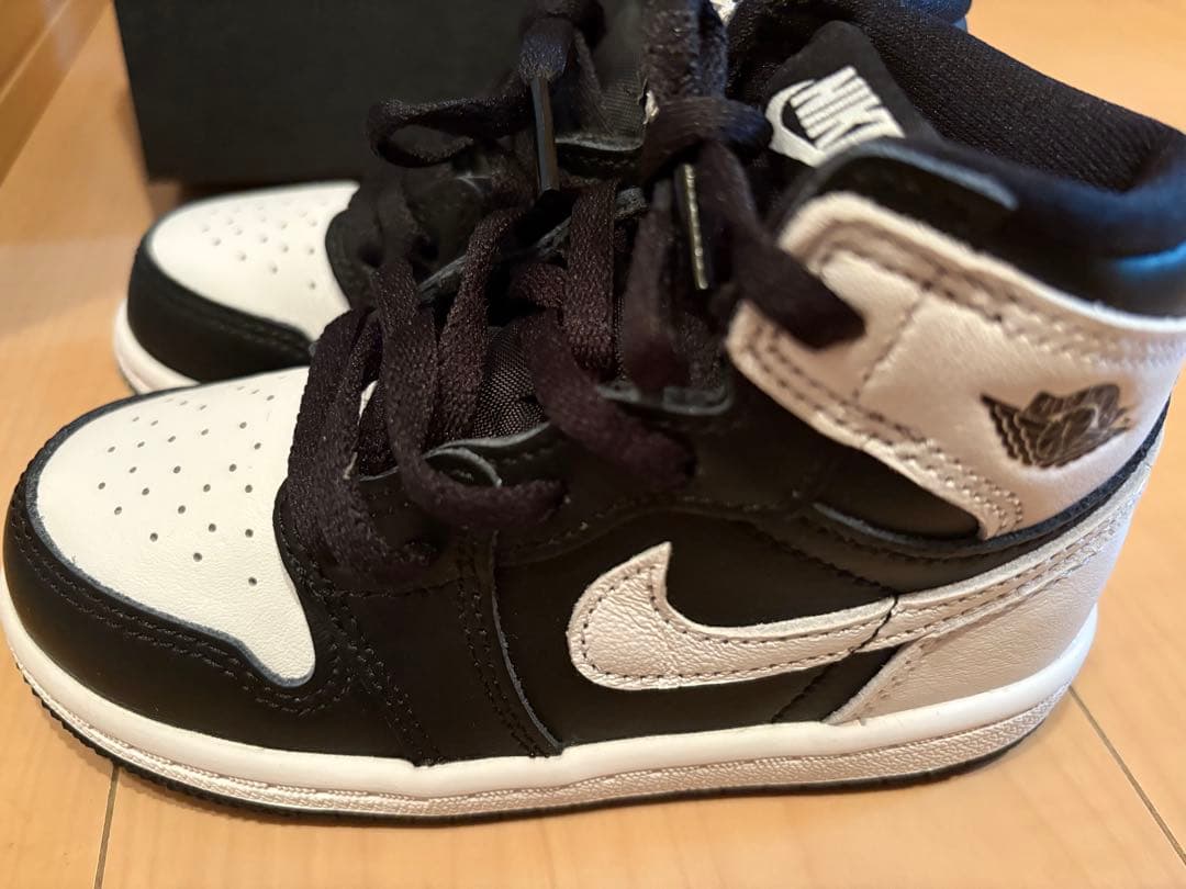 ナイキ　NIKE Jordan 1 Retro High OG FD1413