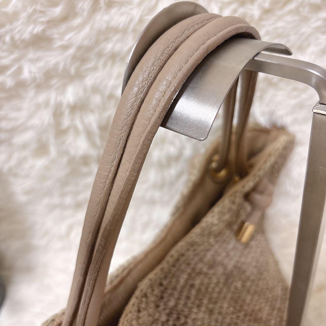 VIOLAdORO ツイストハンドルリップ型ラフィアカゴバッグ　肩掛け可