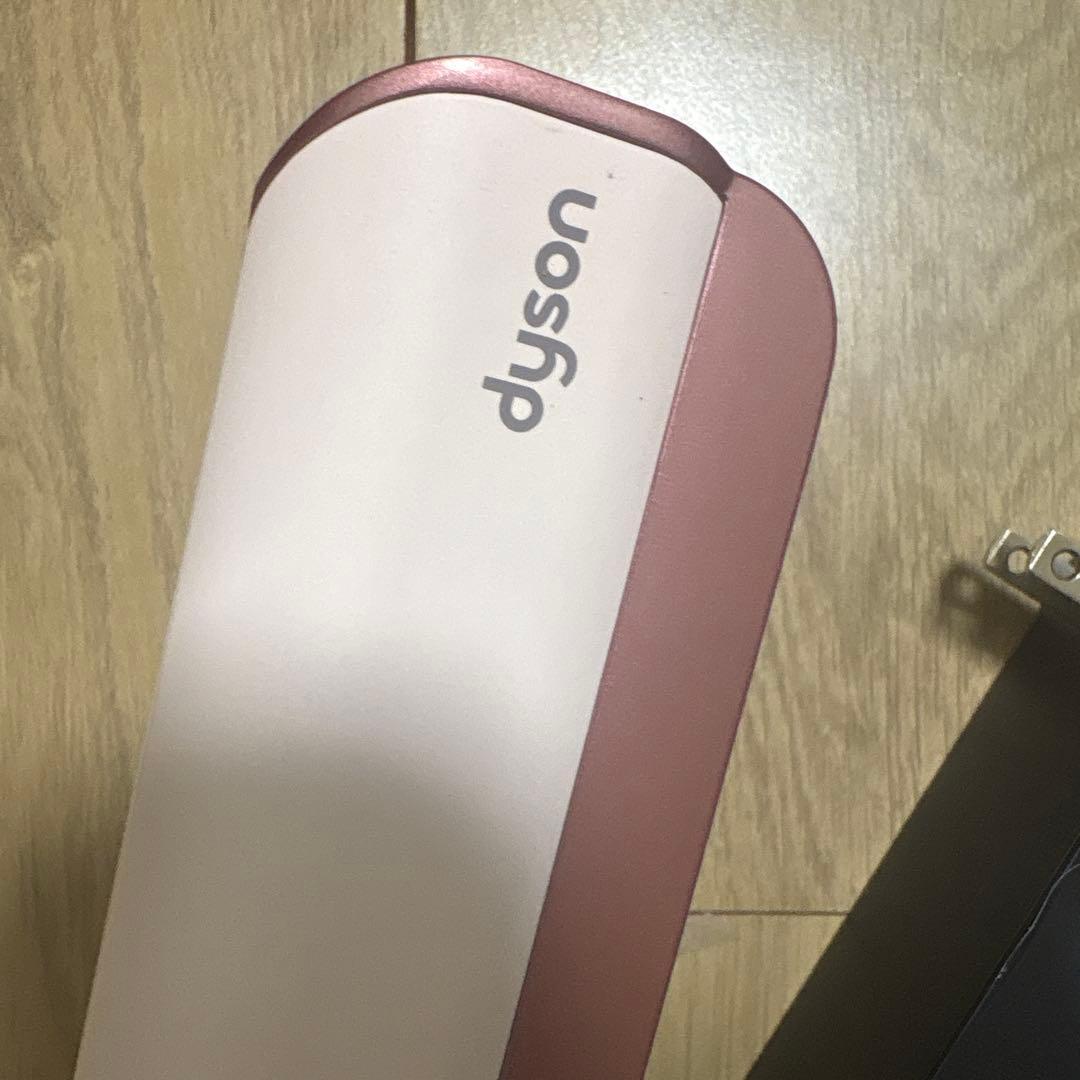 ダイソンヘアストレイトナー