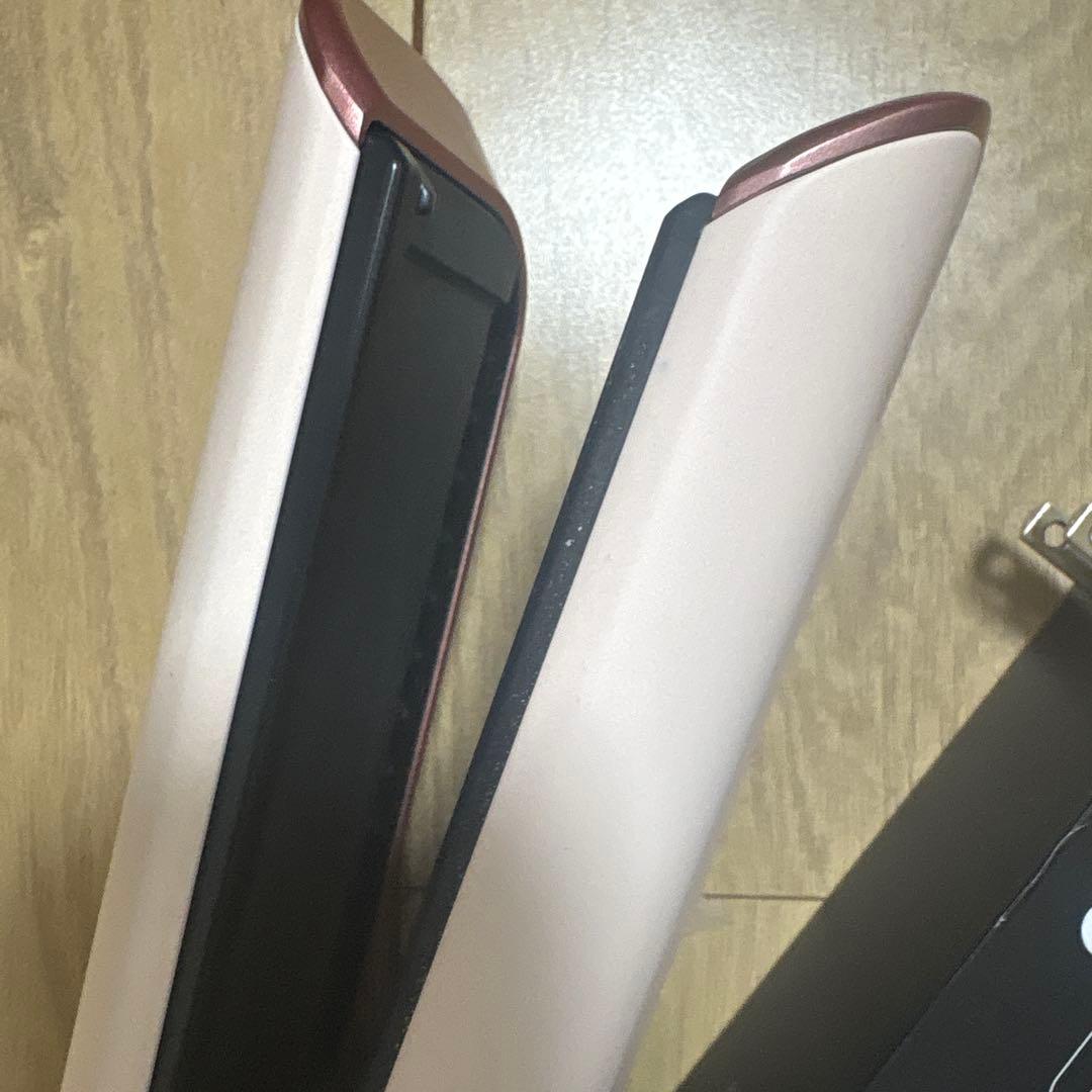 ダイソンヘアストレイトナー