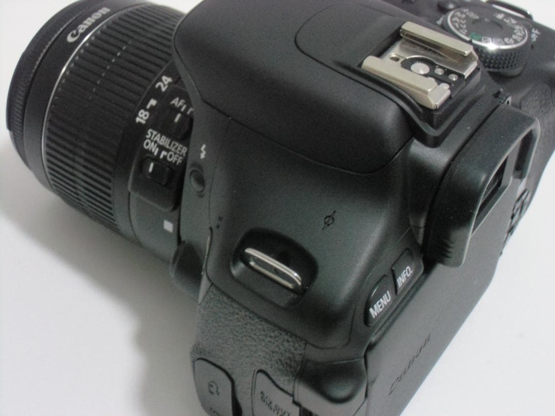 Canon EOS Kiss X5　B058