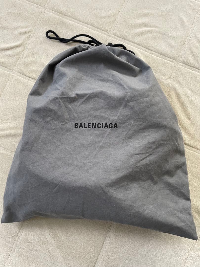 BALENCIAGA メッセンジャーバッグ /クロスボディバッグ BBモノグラム